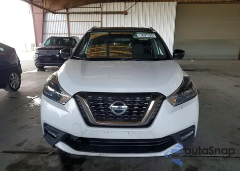 2019 Nissan Kicks Sr z USA, uszkodzony, nr VIN 3N1CP5CU0KL495927